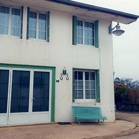 Maison Confortable Avec Vue Sur La Montagne A Charix 외부 사진